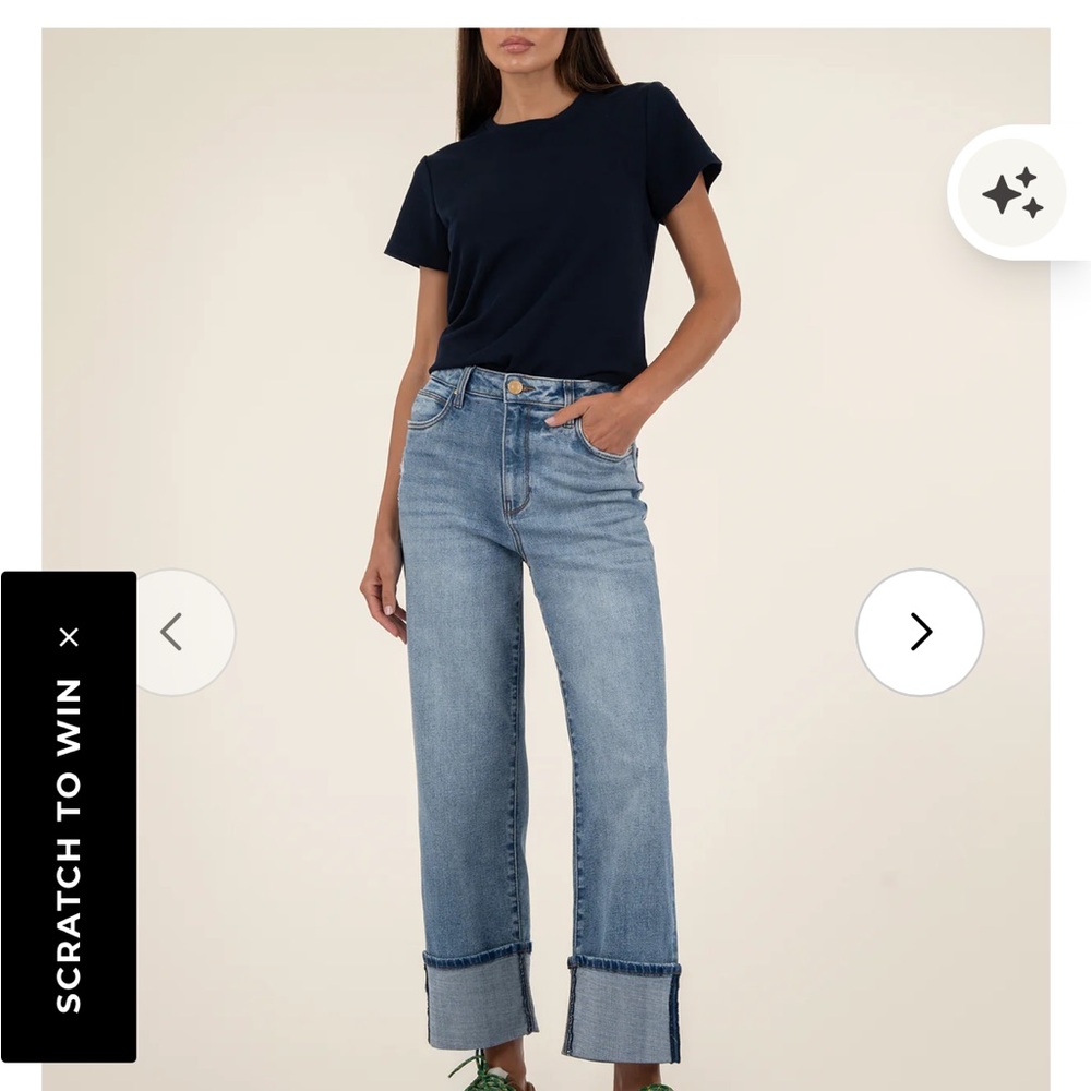Kut from the Kloth Cropped Wide-Leg Jeans in Light Blue Wash